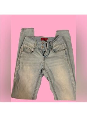 Wax Jean Size 1 Light Wash Women’s Skinny Jeans